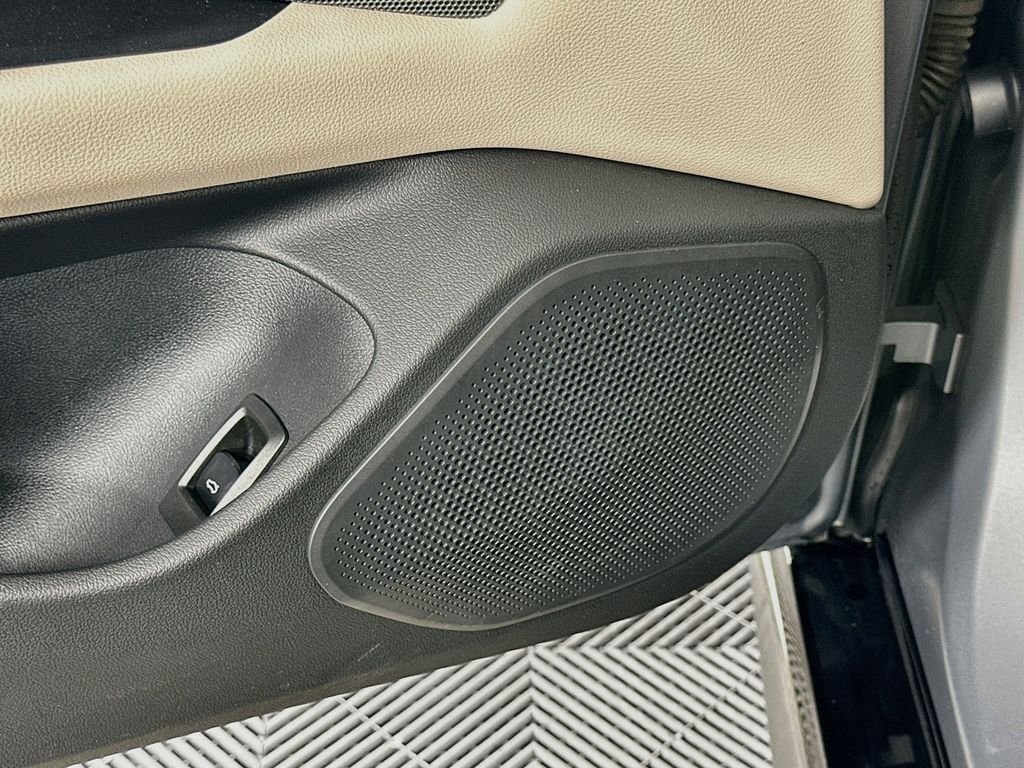 Used 2023 Gray BMW M50 image 19