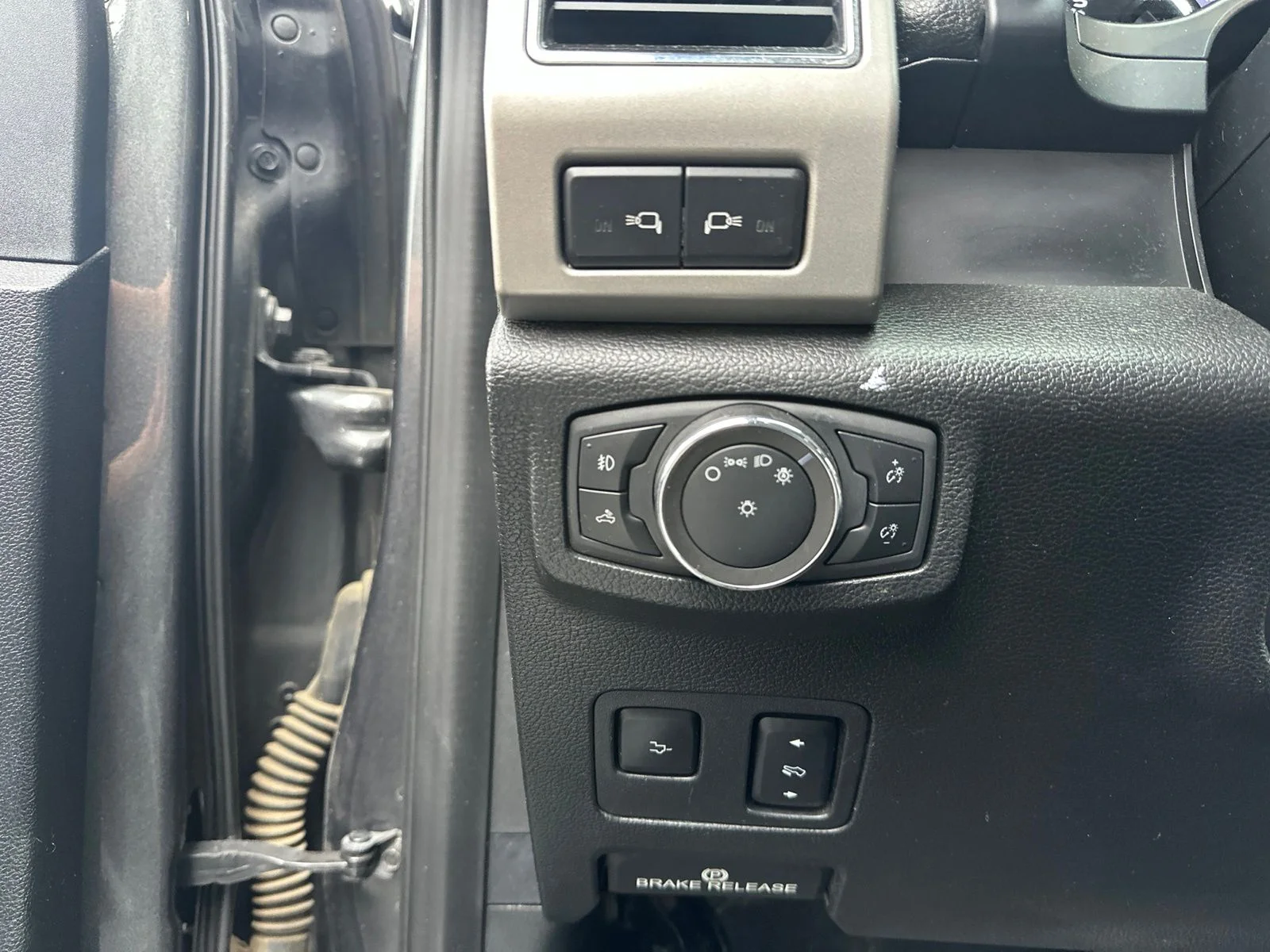 Used 2020 Gray Ford Lariat image 20