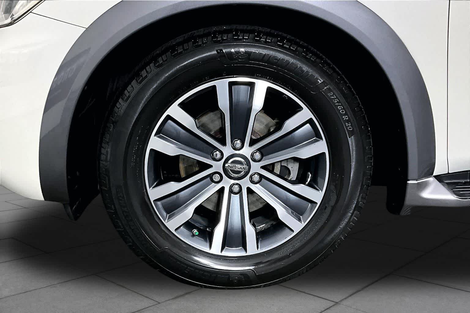 Used 2019 Pearl White Tricoat Nissan SL image 11