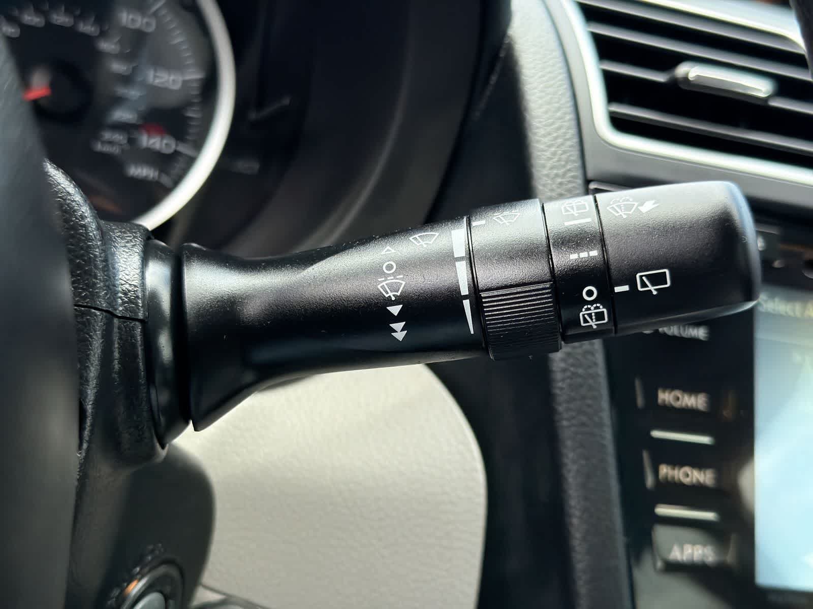 Used 2018 Jasmine Green Metallic Subaru Premium image 27
