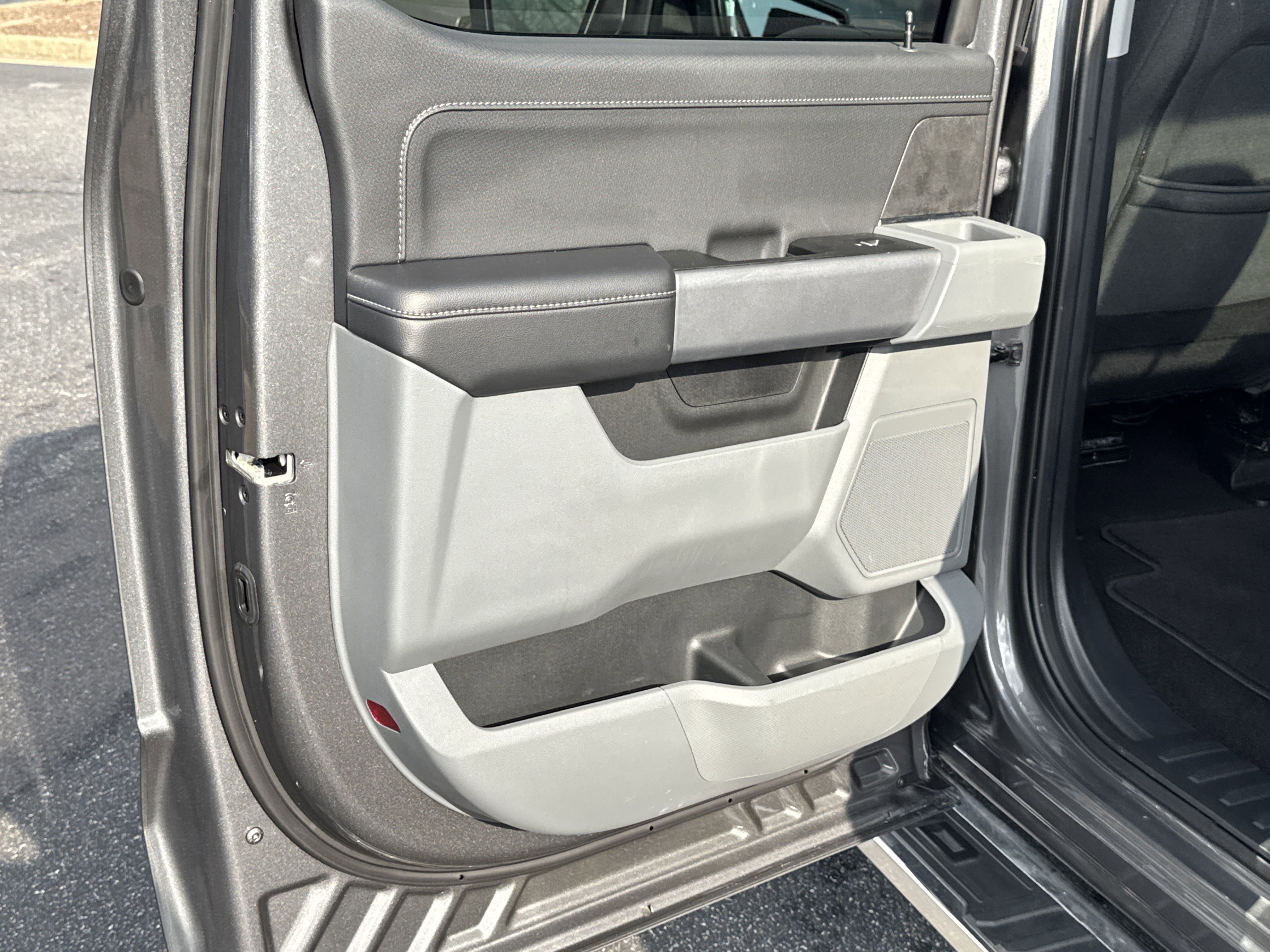 2025 Ford F-150 XLT - Photo 22