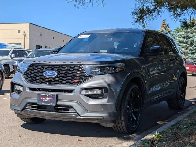Used 2022 Gray Metallic Ford ST image 5