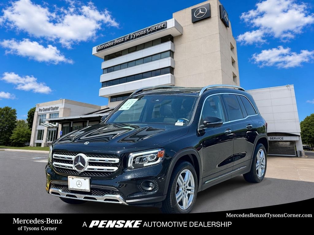 Certified Used 2022  Mercedes-Benz GLB 250 image 1