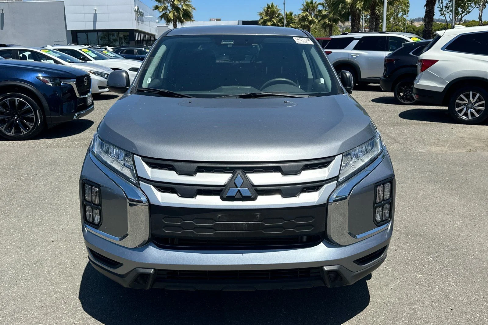 Used 2024  Mitsubishi 2.0 SE image 3