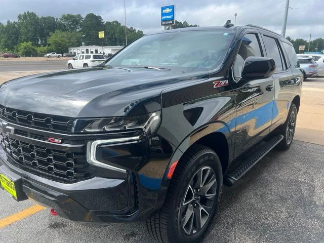 Used 2023 Black Chevrolet Z71 image 7