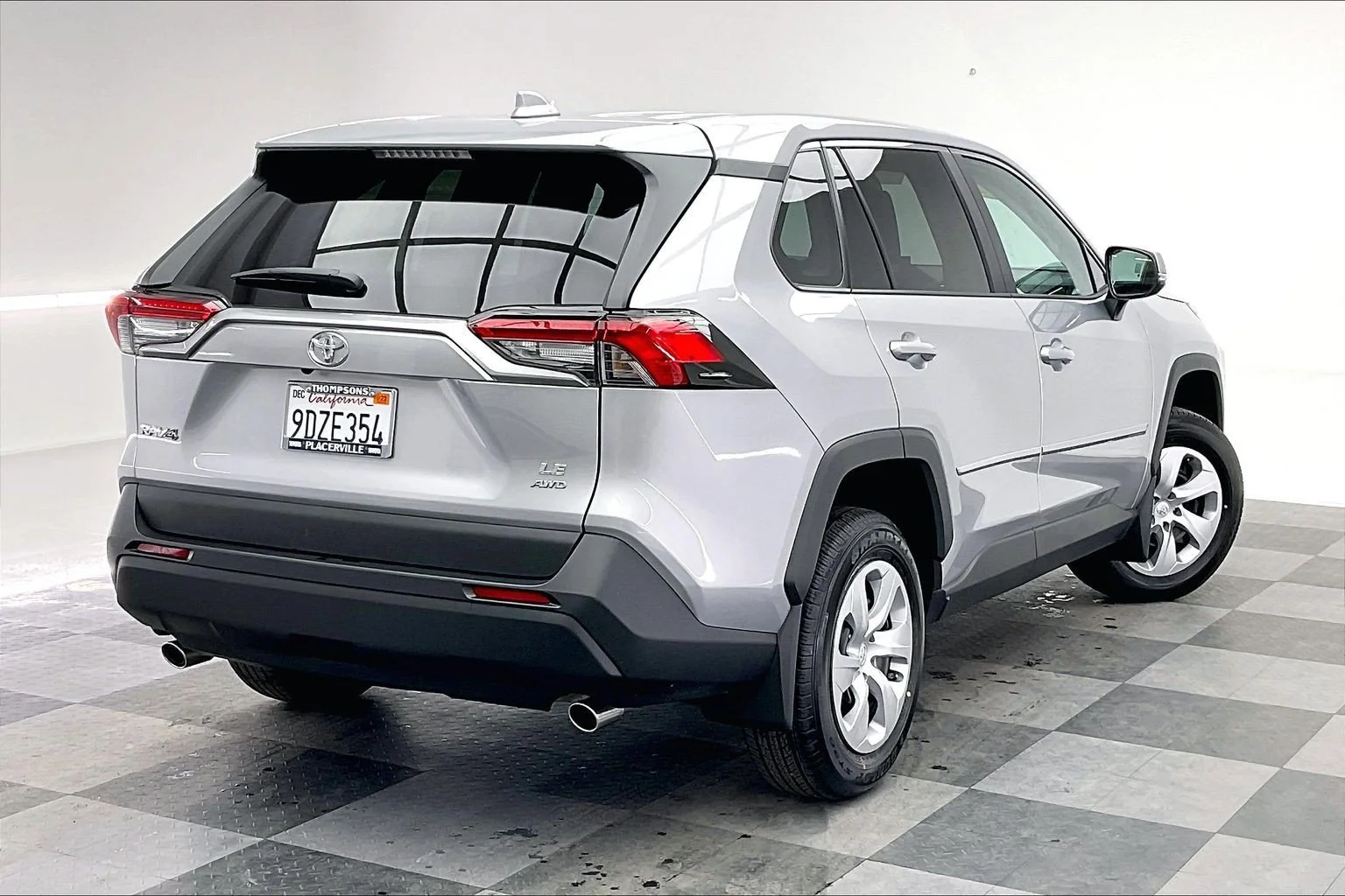 Used 2022 Silver Sky Metallic Toyota LE image 13