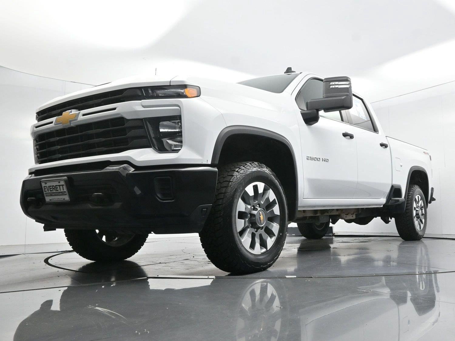 Used 2024 Summit White Chevrolet Custom image 43
