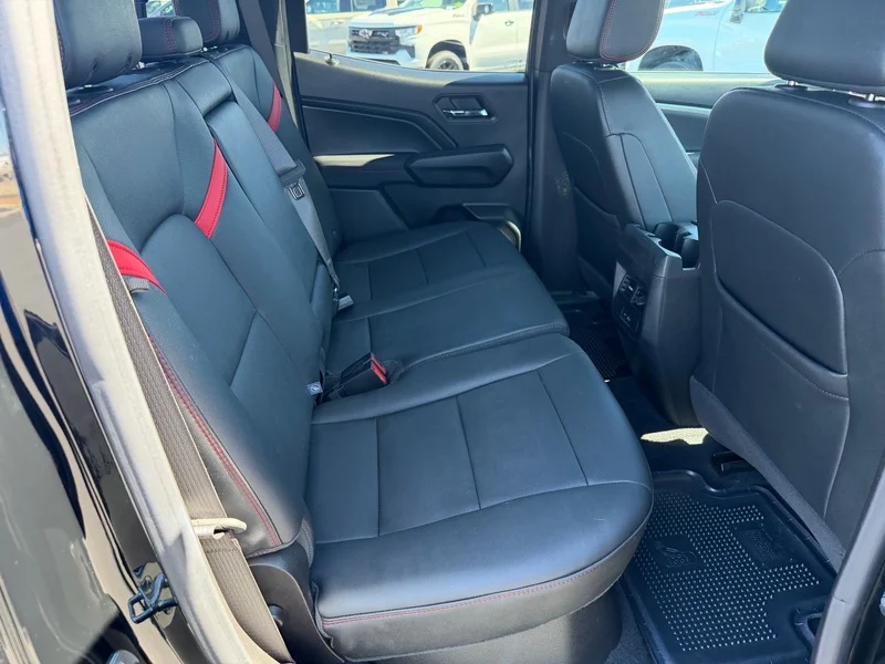 Used 2025 Black Chevrolet Z71 image 20