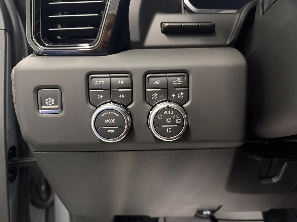 New 2026 Sterling Metallic GMC AT4 image 19