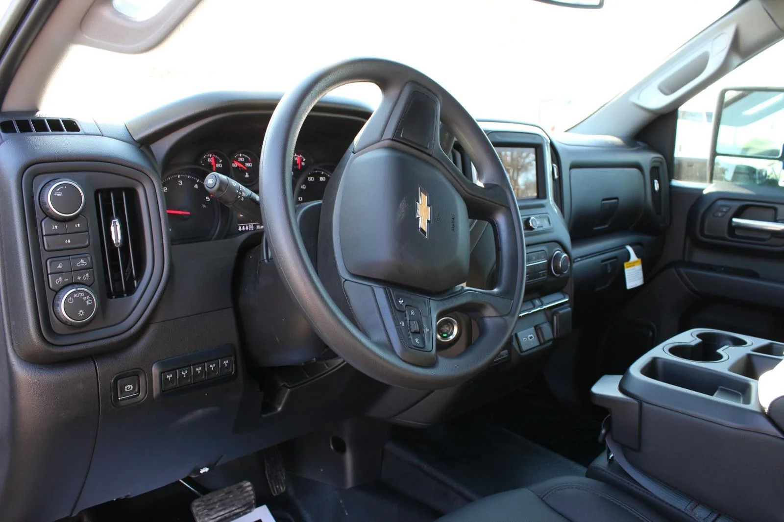 New 2026 Summit White Chevrolet Work Truck image 21