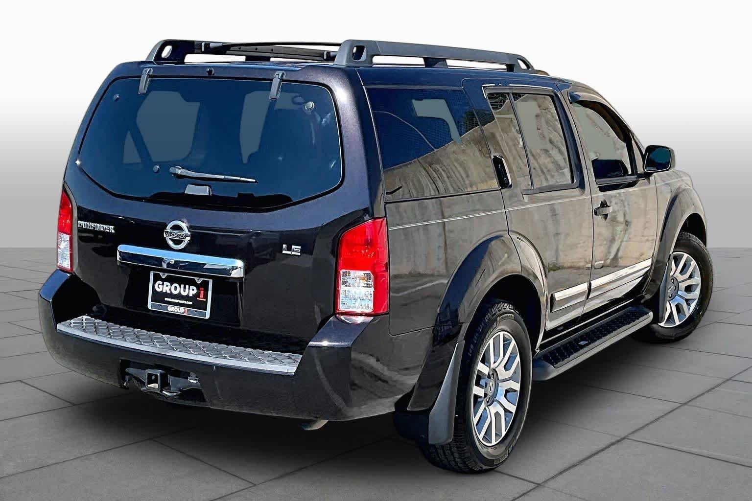 Pre-Owned 2012 Nissan Pathfinder LE