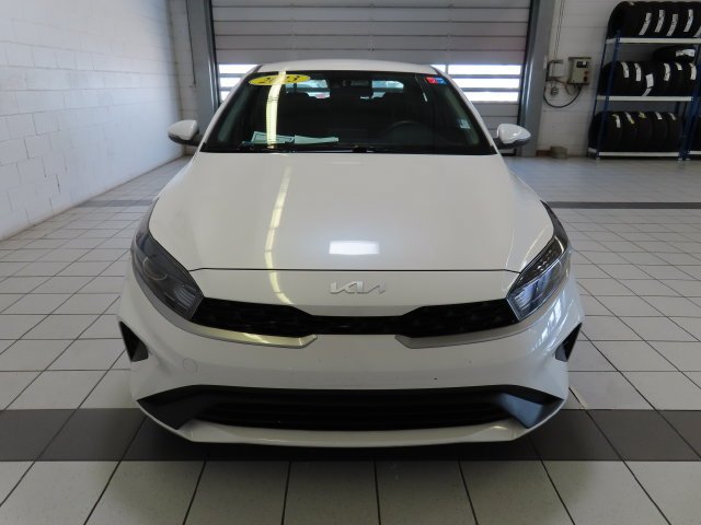 Used 2023 Snow White Pearl Kia LXS image 17