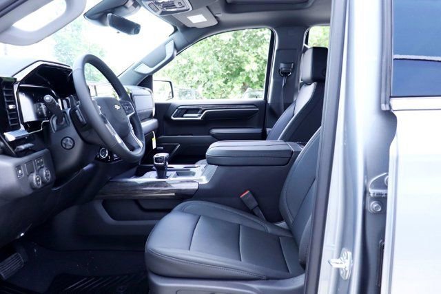 2026 Chevrolet Silverado 1500 LTZ - Photo 8