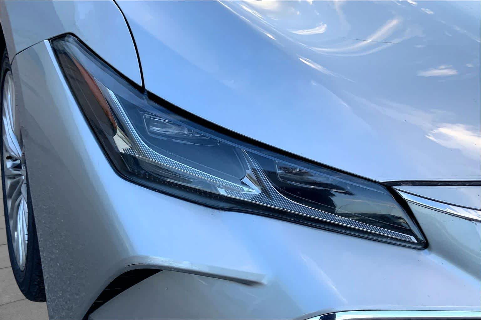 Used 2019 Celestial Silver Metallic Toyota Hybrid Limited image 27