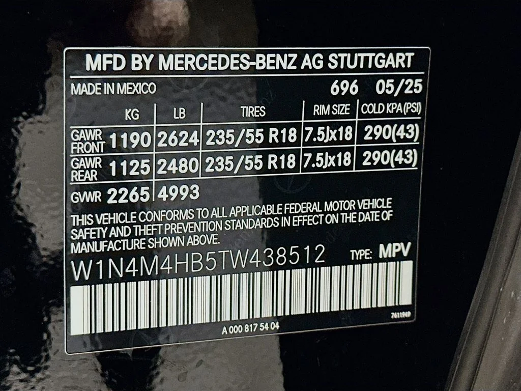 Used 2026 Black Mercedes-Benz GLB 250 image 29