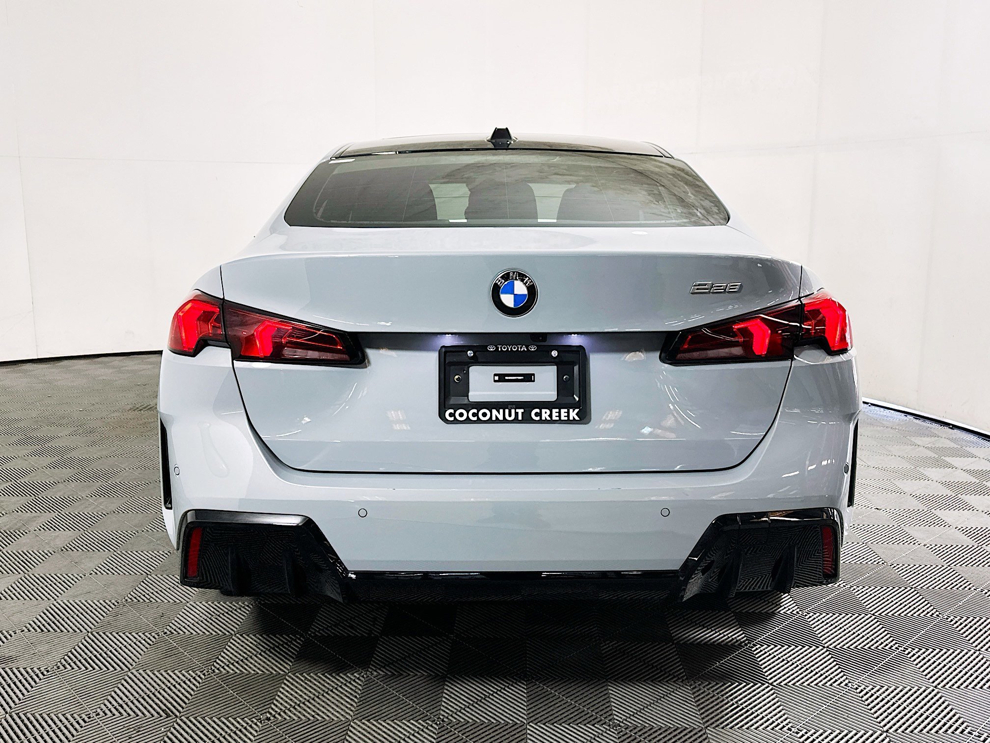 2026 BMW 2 thumbnail 6