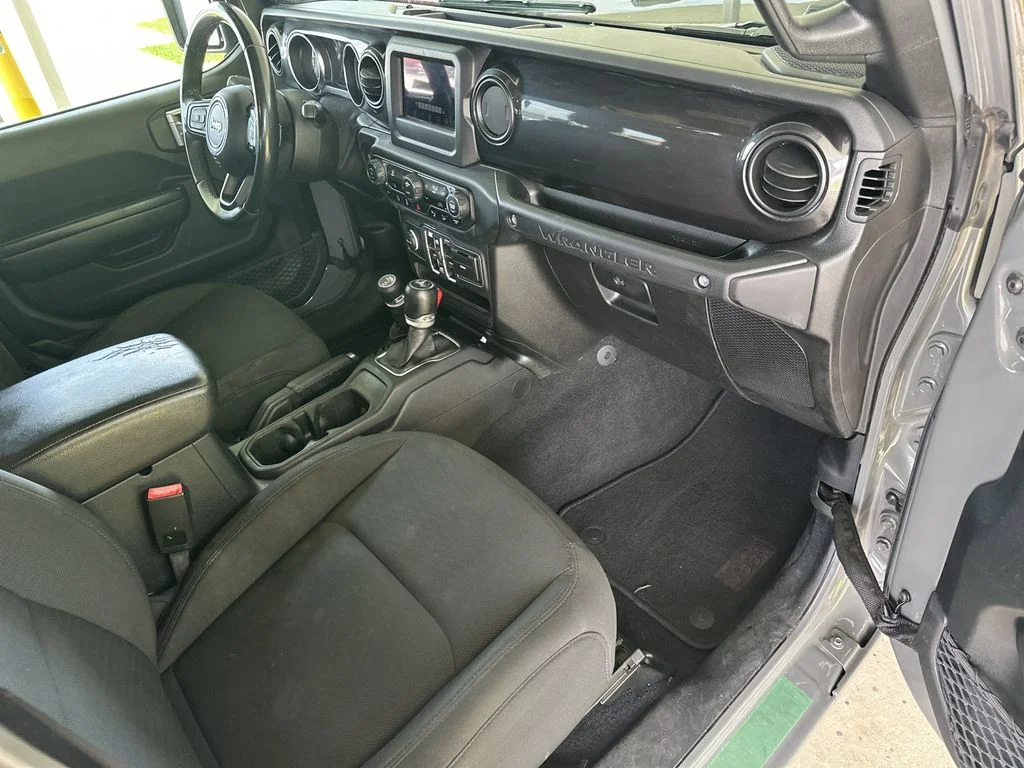 Used 2020 Gray Jeep Unlimited Sport Altitude image 35