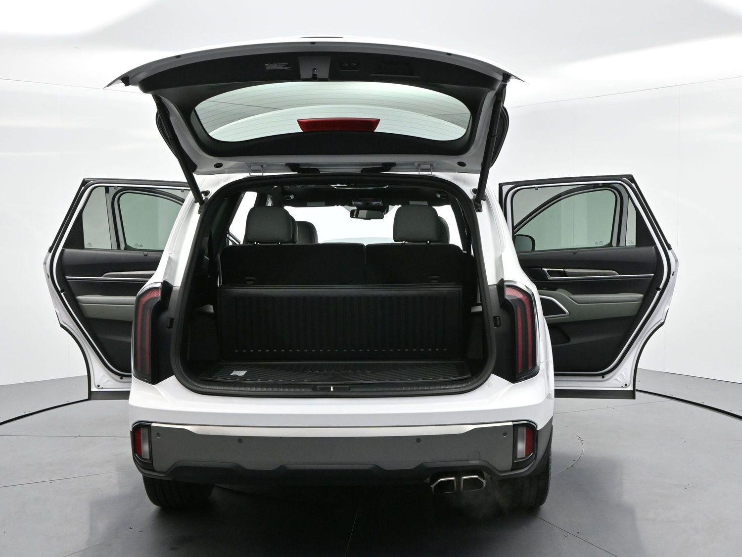 Used 2023 Glacial White Pearl Kia EX X-Line image 48
