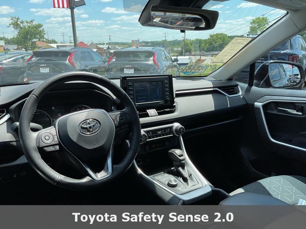 Used 2022 Magnetic Gray Metallic Toyota Hybrid XLE image 19