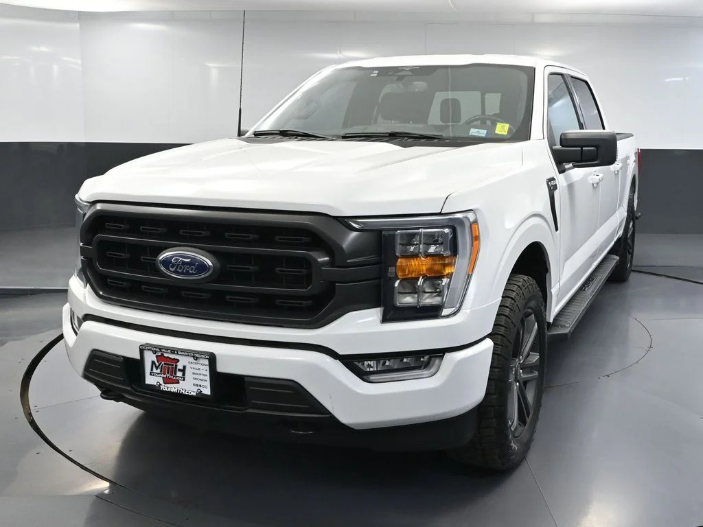 Used 2023 White Ford XLT image 13