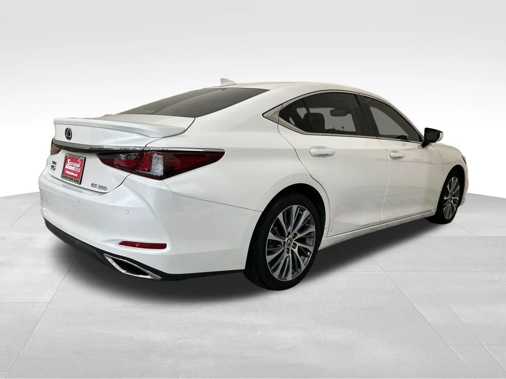 Used 2020 White Lexus 350 image 5