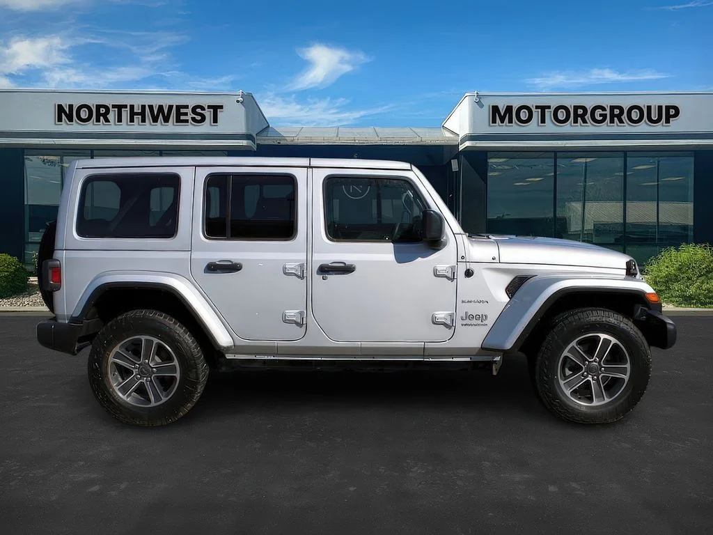 2023 Jeep Wrangler 4-Door Sahara - Photo 7