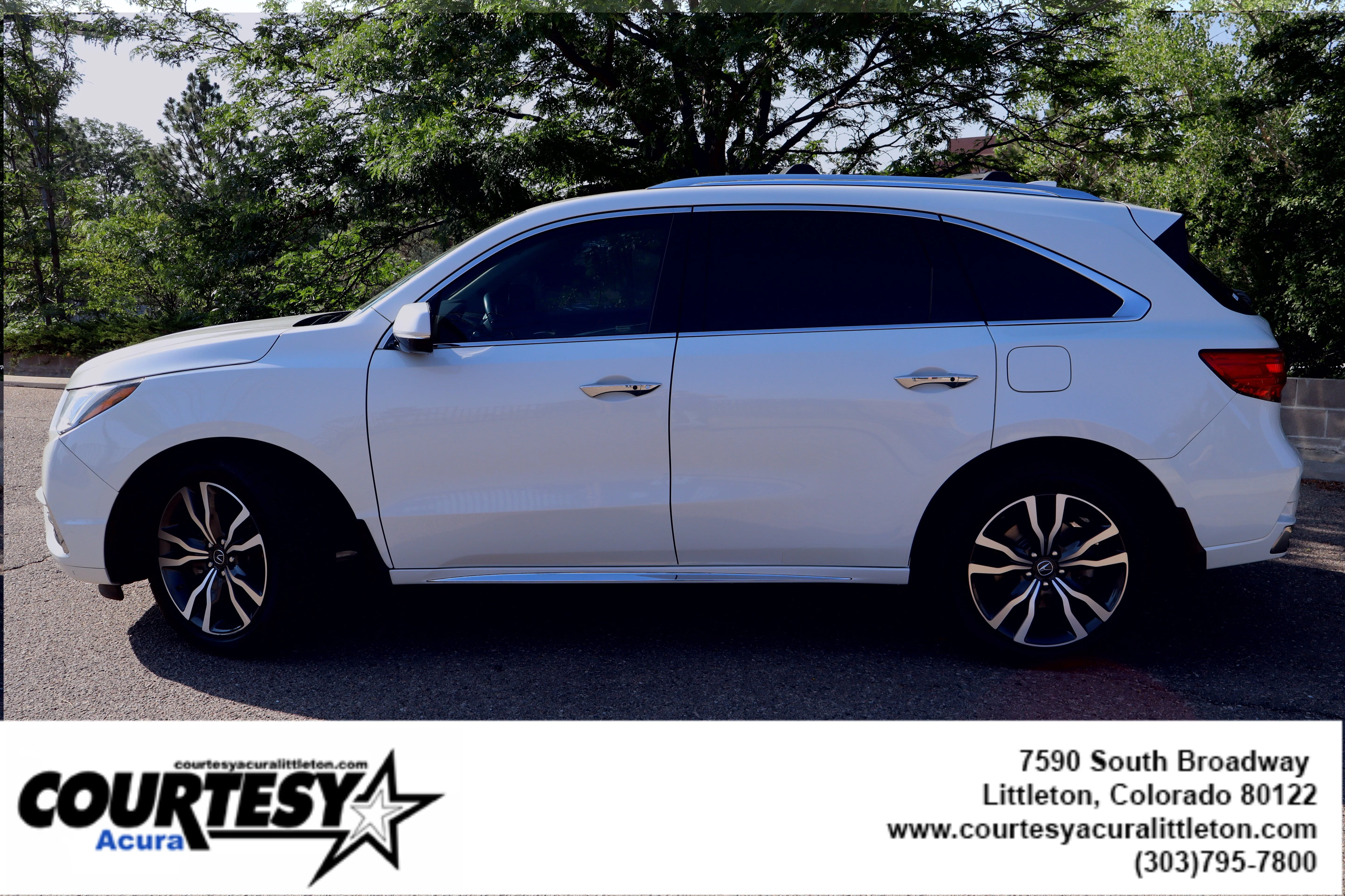 Used 2020 Platinum White Pearl Acura SH-AWD with Advance Package image 3