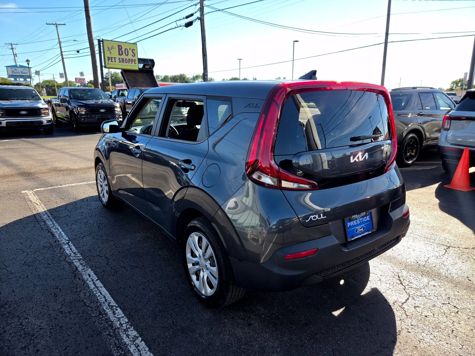 Used 2022 Gray Kia LX image 5