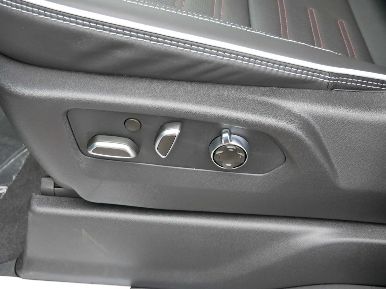 2026 GMC Sierra 2500HD AT4X - Photo 17