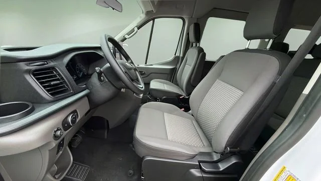 Used 2025 White Ford XL image 18