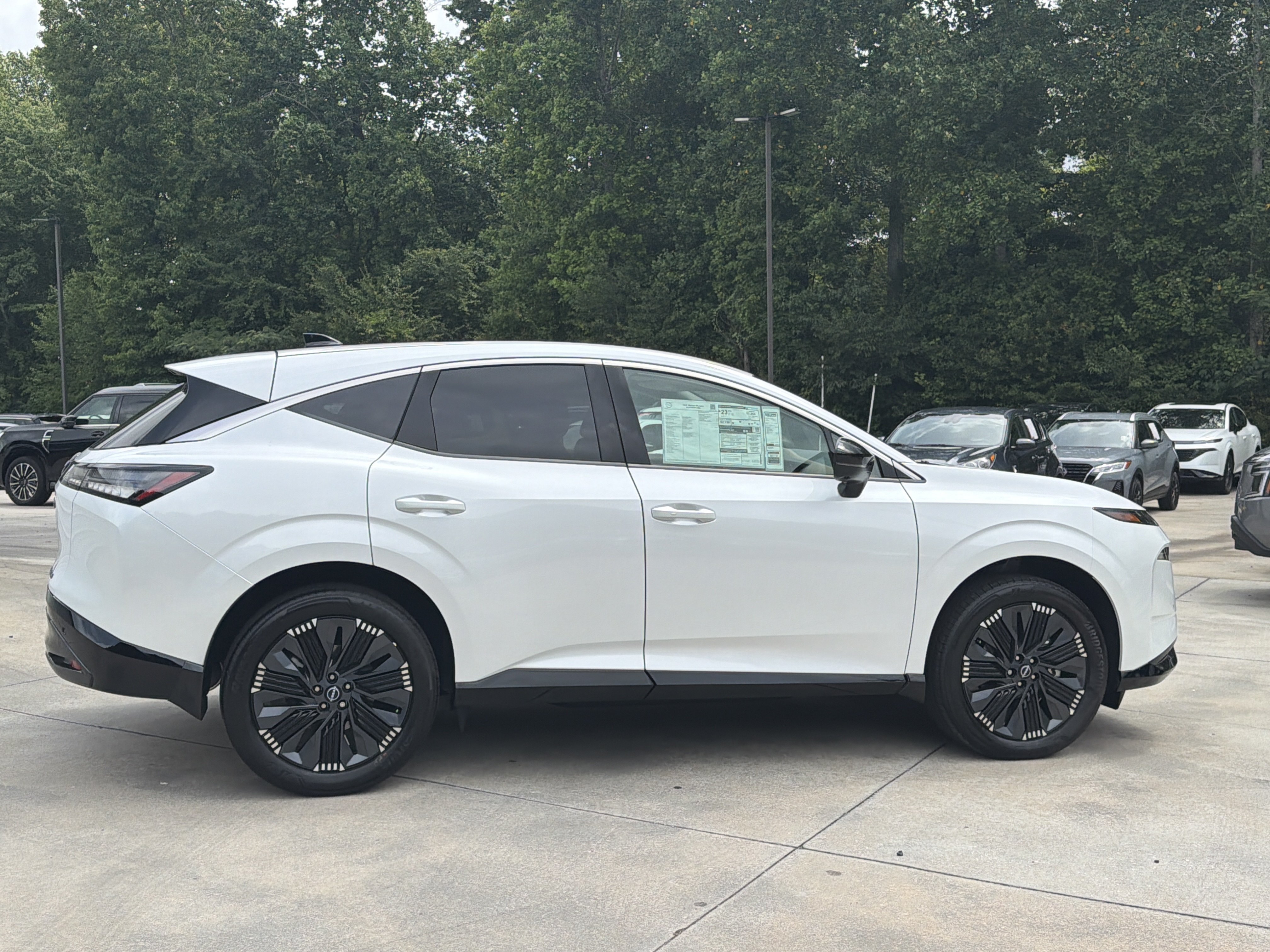 New 2026 Everest White Pearl Tricoat Nissan Platinum image 9