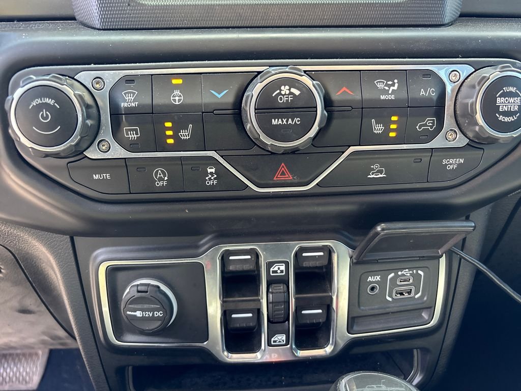 Used 2022 Black Jeep Willys image 30