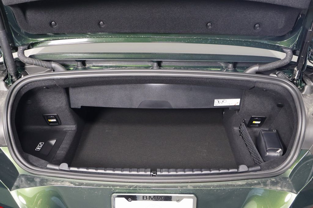 2026 BMW 8 Series 840i - Photo 9