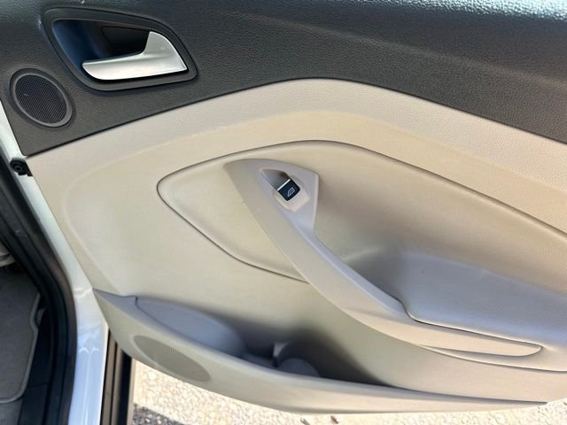 2013 Ford C-Max SEL - Photo 18