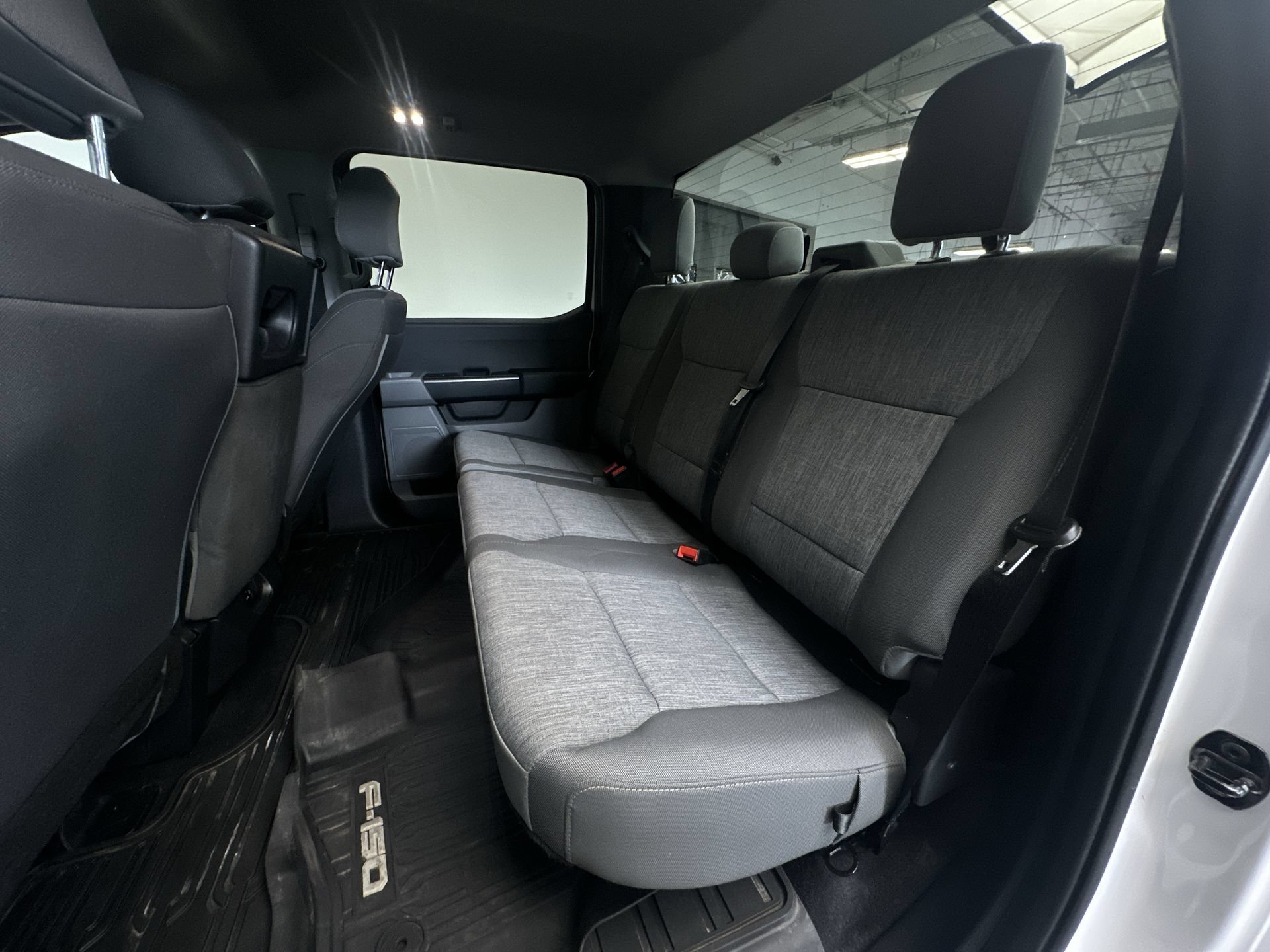 Used 2023 Oxford White Ford XL image 21