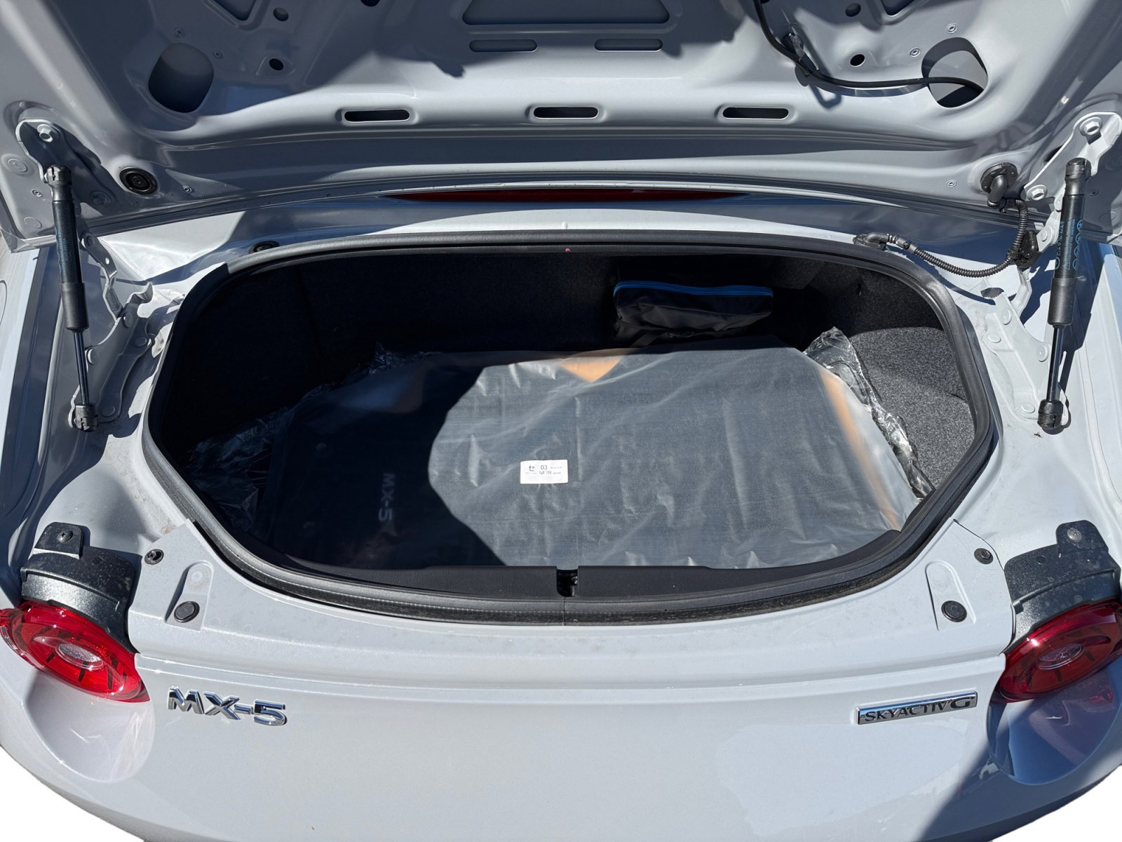 2025 Mazda MX-5 Miata Grand Touring - Photo 16
