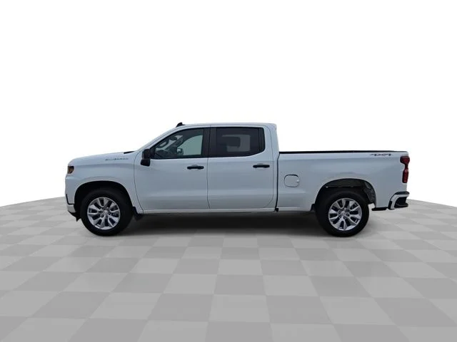 Certified Used 2021 Summit White Chevrolet Custom image 5