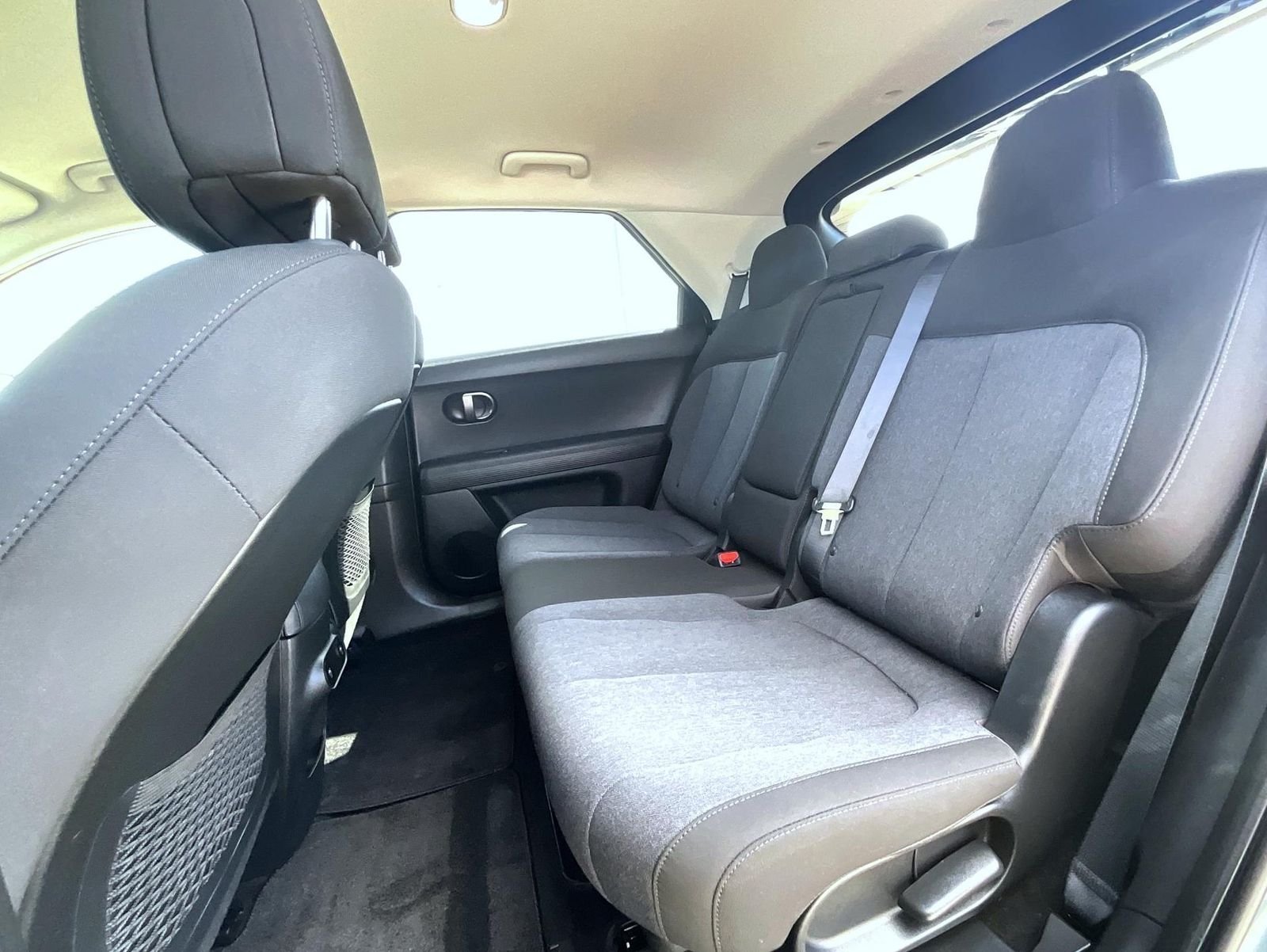 Used 2025 Green Hyundai SE image 20