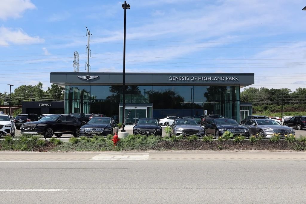 Used 2013 Chevrolet Volt Base with VIN 1G1RH6E4XDU140207 for sale in Highland Park, IL