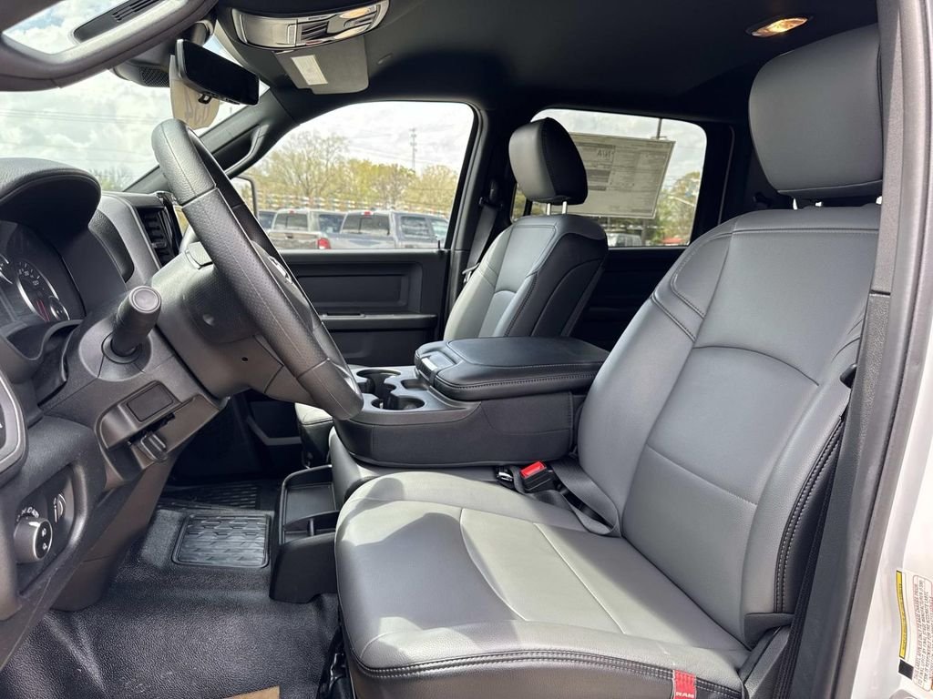 2026 RAM 3500 Chassis Tradesman - Photo 34