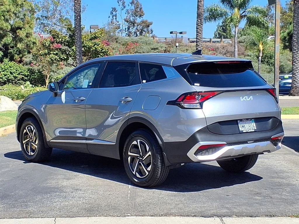 Certified Used 2024 Gray Kia LX image 3