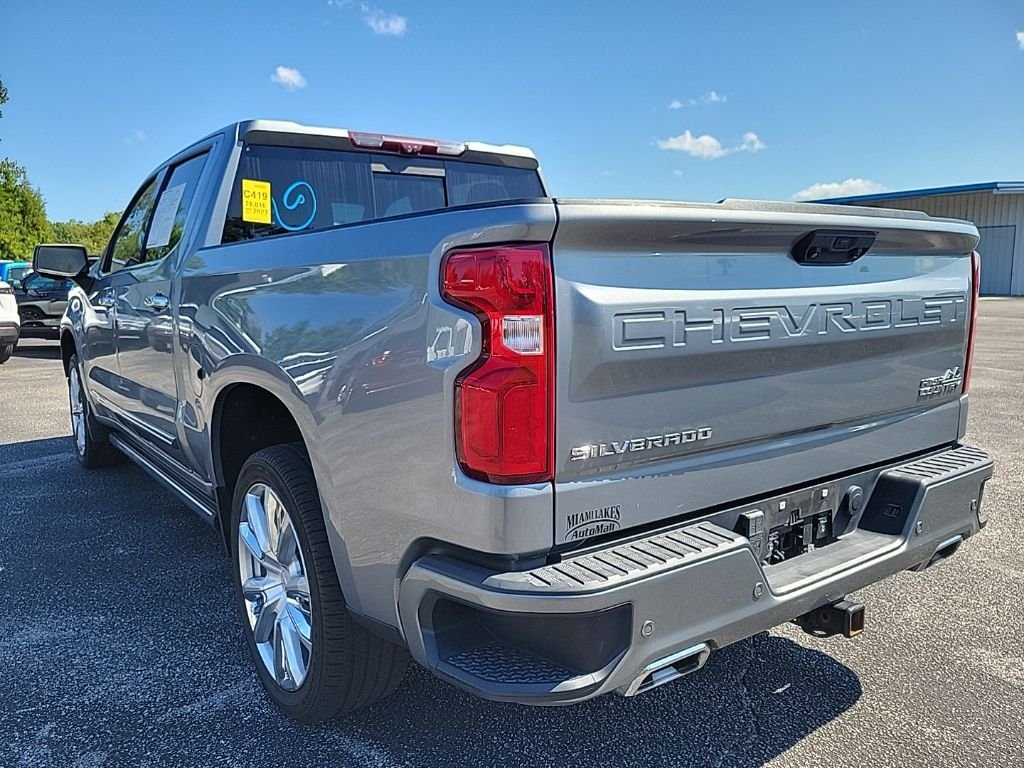 Used 2023 Gray Chevrolet High Country image 5