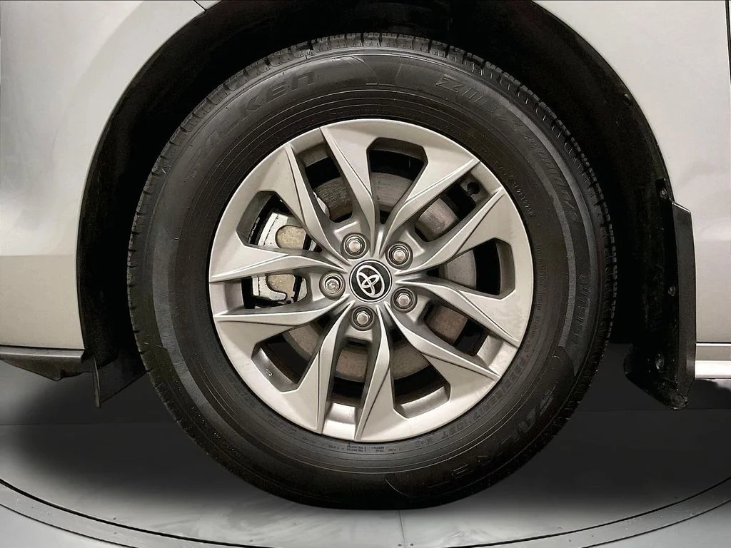 Used 2025 Silver Toyota XLE image 12