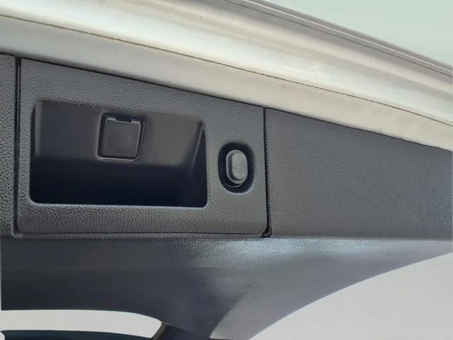 Used 2018 QUICKSILVER METALLIC GMC Denali image 25