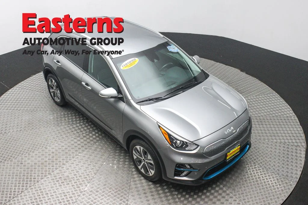 Used 2022 Gray Kia EX image 3