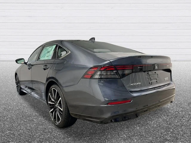 New 2026 Meteorite Gray Metallic Honda Touring image 4