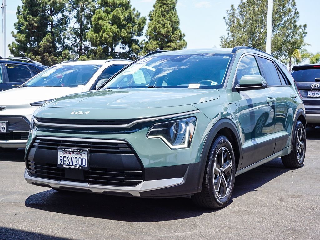 Certified Used 2023 Green Kia EX image 3
