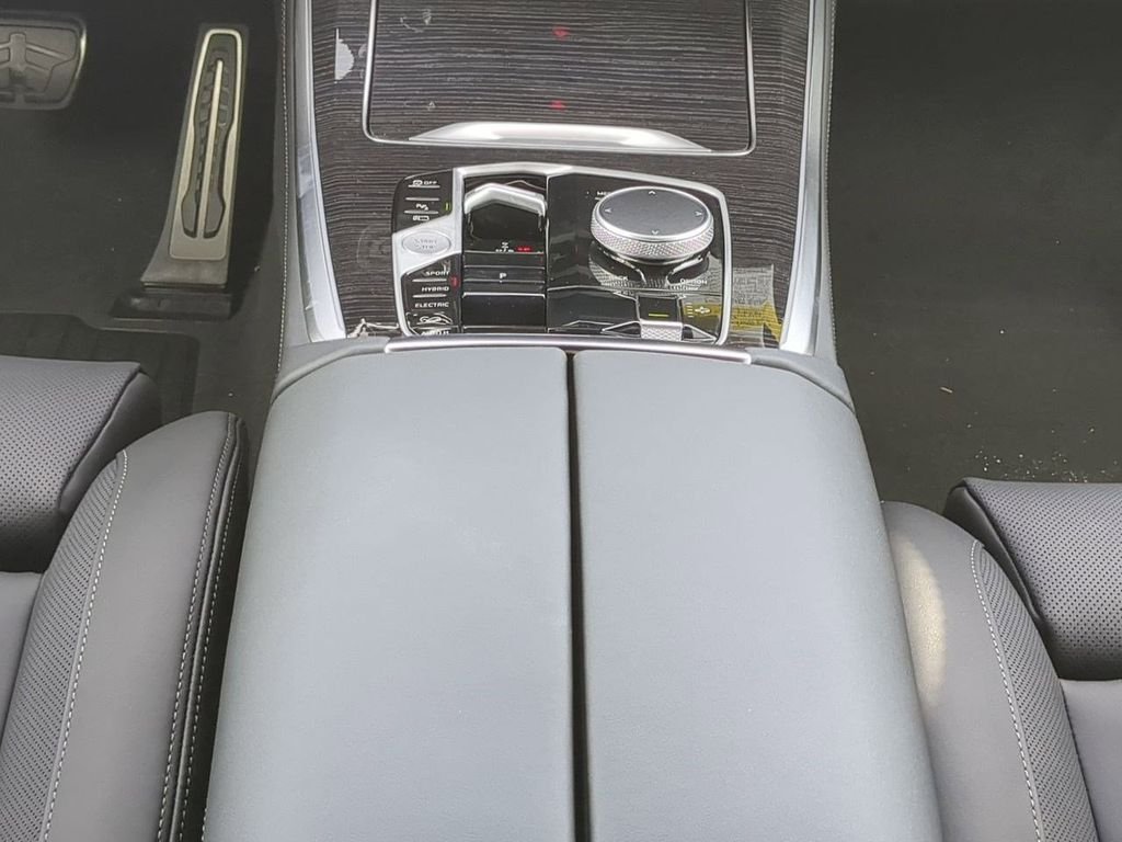 2026 BMW X5 50e - Photo 19