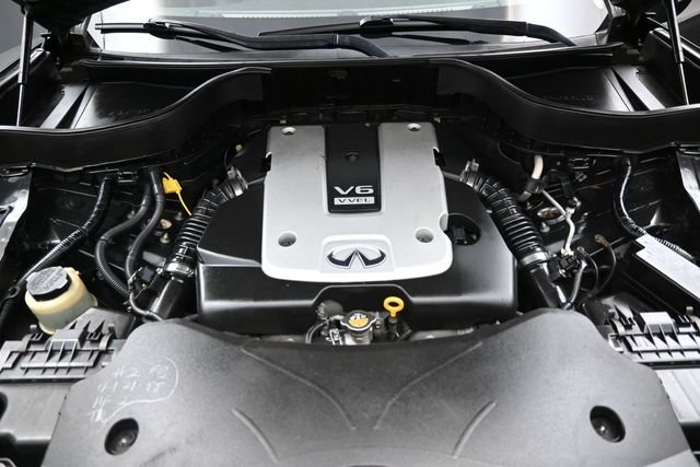 Used 2016 Black INFINITI Base image 46