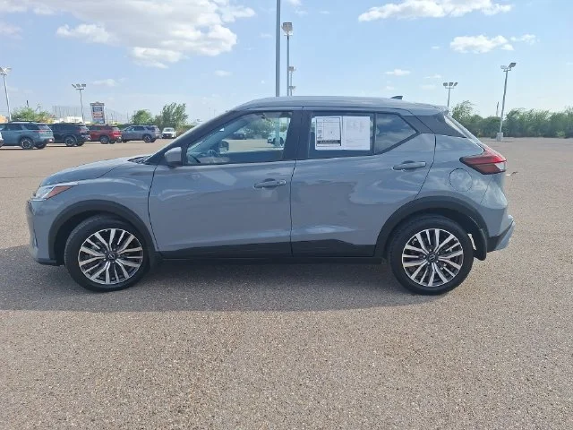 Used 2024 Gray Nissan SV image 4